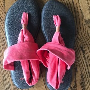 Sanuk yoga flip flops